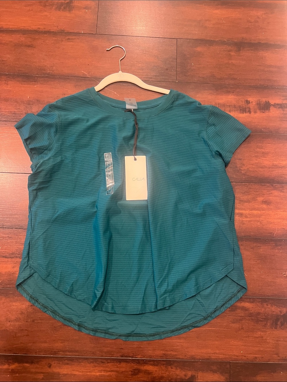 Short-Sleeve Relaxed Women’s Top - Calia